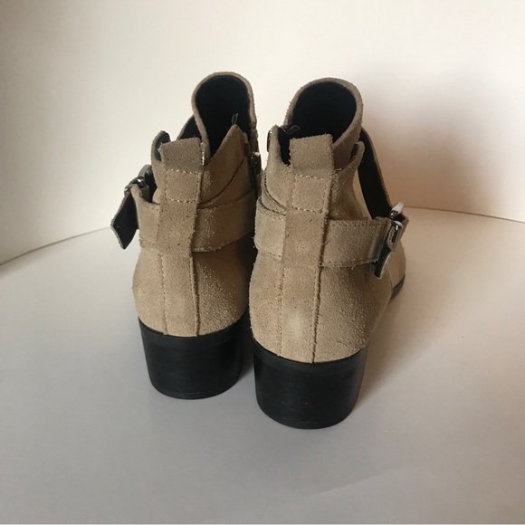 Marc Fisher 9.5 Natural Suede Beige Ireene Pointed Toe Strap Detail Ankle Boots. - Picture 7 of 14